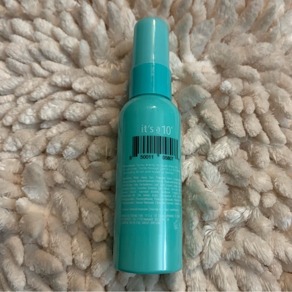 It’s a 10 Blow dry miracle glossing leave in hair travel size - Picture 3 of 6